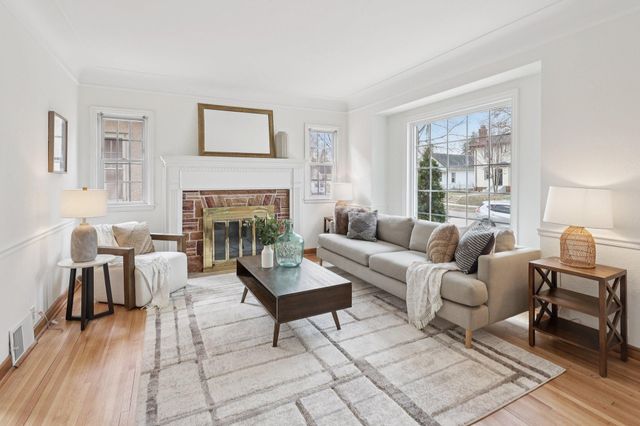 3918 Washburn Avenue N, Minneapolis, MN 55412