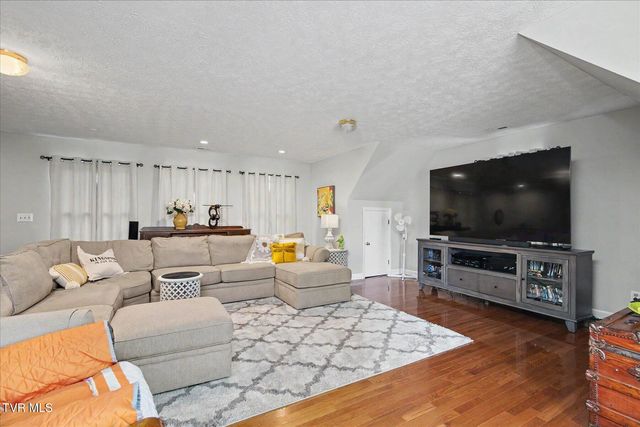 120 Peppertree Drive, Kingsport, TN 37664
