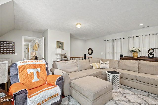 120 Peppertree Drive, Kingsport, TN 37664