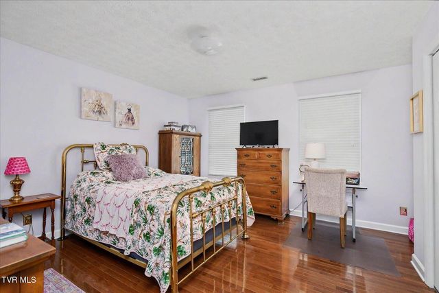 120 Peppertree Drive, Kingsport, TN 37664