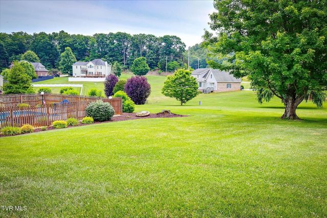 120 Peppertree Drive, Kingsport, TN 37664