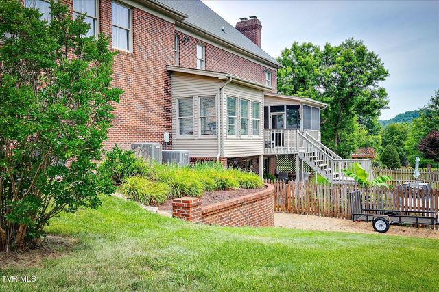 120 Peppertree Drive, Kingsport, TN 37664