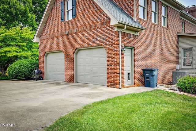 120 Peppertree Drive, Kingsport, TN 37664