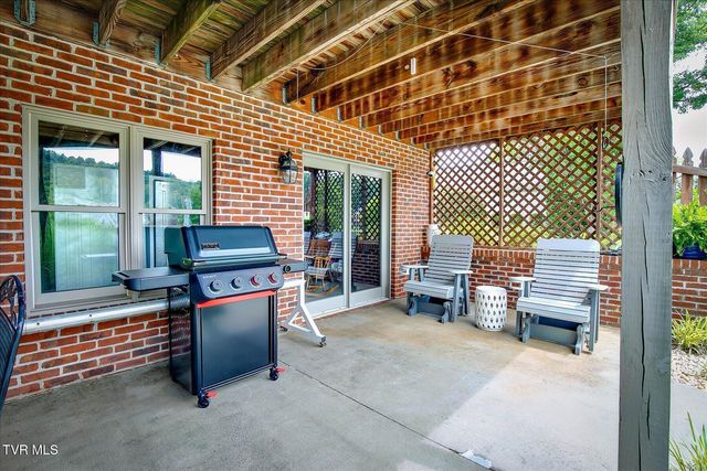120 Peppertree Drive, Kingsport, TN 37664