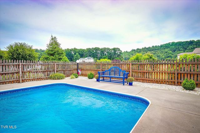 120 Peppertree Drive, Kingsport, TN 37664