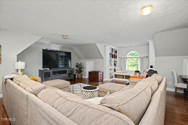 120 Peppertree Drive, Kingsport, TN 37664