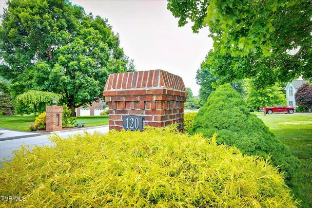 120 Peppertree Drive, Kingsport, TN 37664