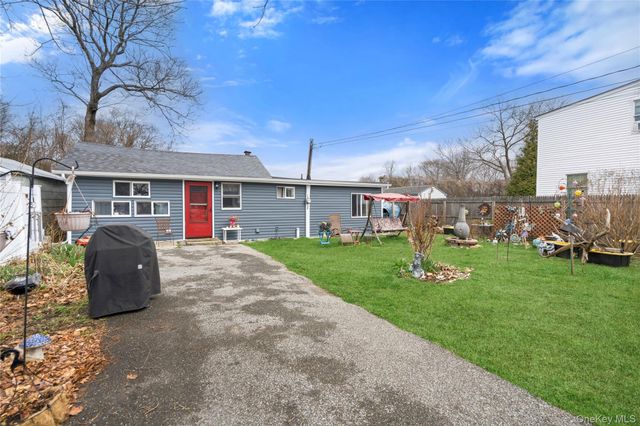 57 Sutton Court, West Islip, NY 11795