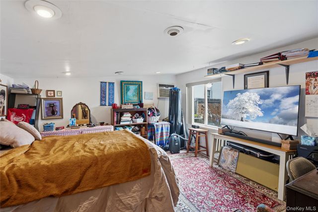 57 Sutton Court, West Islip, NY 11795