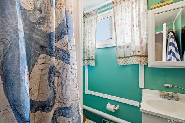 57 Sutton Court, West Islip, NY 11795