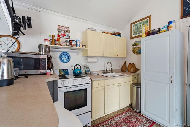 57 Sutton Court, West Islip, NY 11795