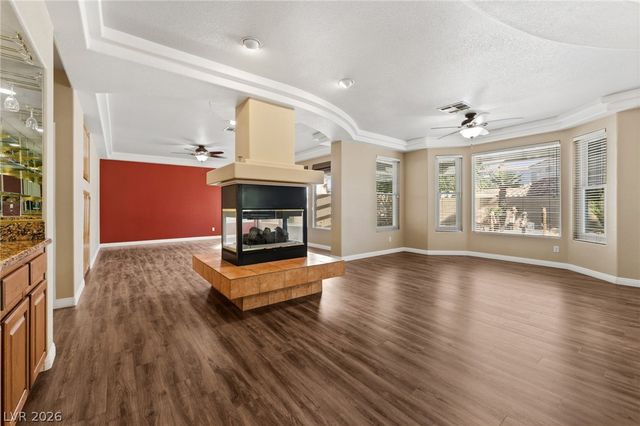 8404 Bay Crest Drive, Las Vegas, NV 89128