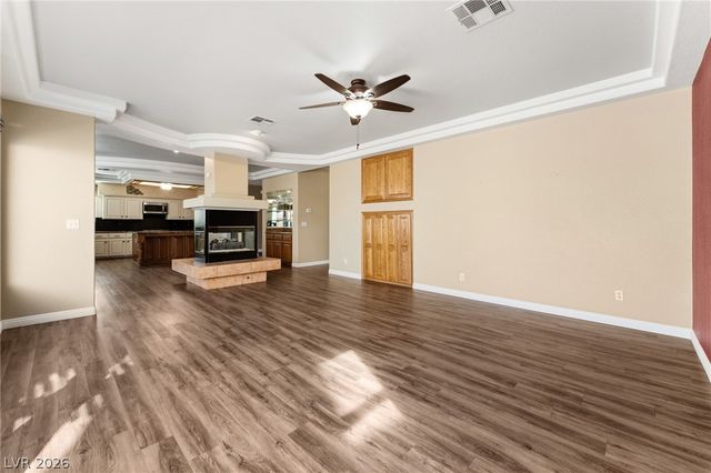 8404 Bay Crest Drive, Las Vegas, NV 89128
