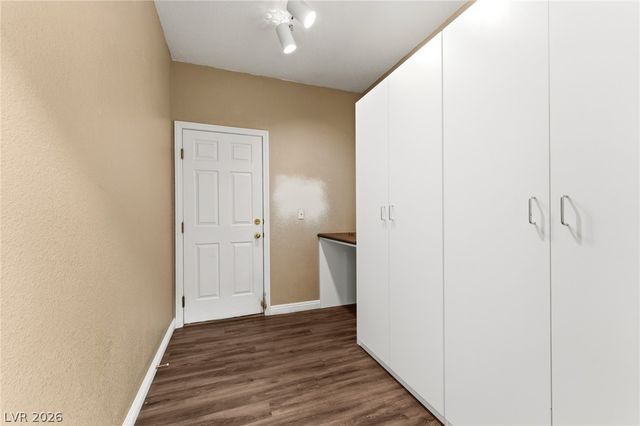 8404 Bay Crest Drive, Las Vegas, NV 89128