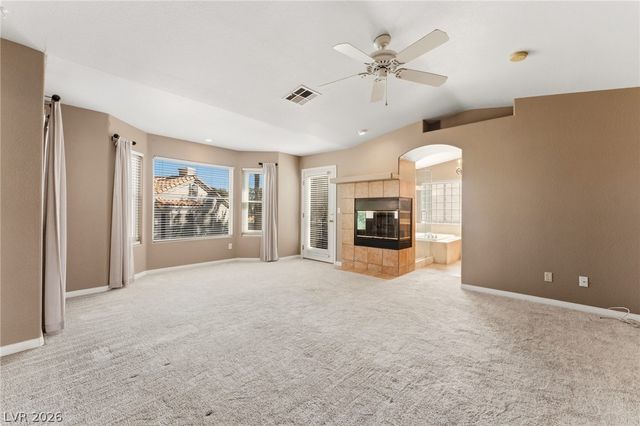 8404 Bay Crest Drive, Las Vegas, NV 89128