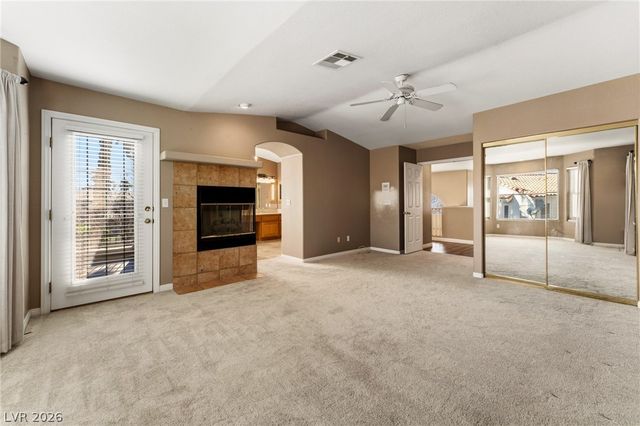 8404 Bay Crest Drive, Las Vegas, NV 89128