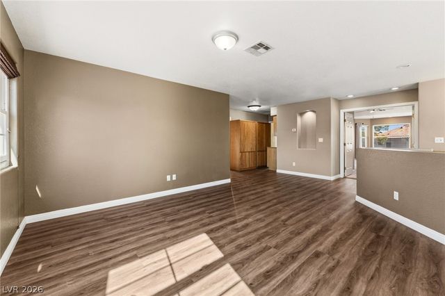 8404 Bay Crest Drive, Las Vegas, NV 89128