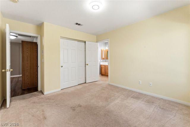 8404 Bay Crest Drive, Las Vegas, NV 89128