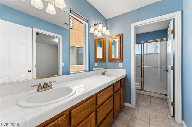 8404 Bay Crest Drive, Las Vegas, NV 89128