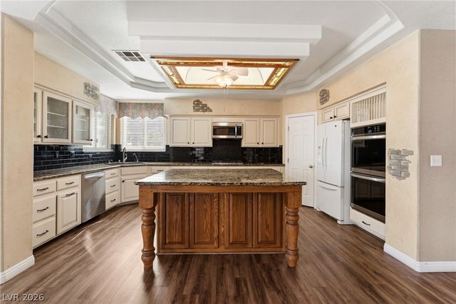 8404 Bay Crest Drive, Las Vegas, NV 89128