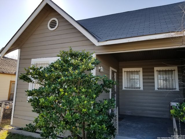 2238 Interstate 35, San Antonio, TX 78208