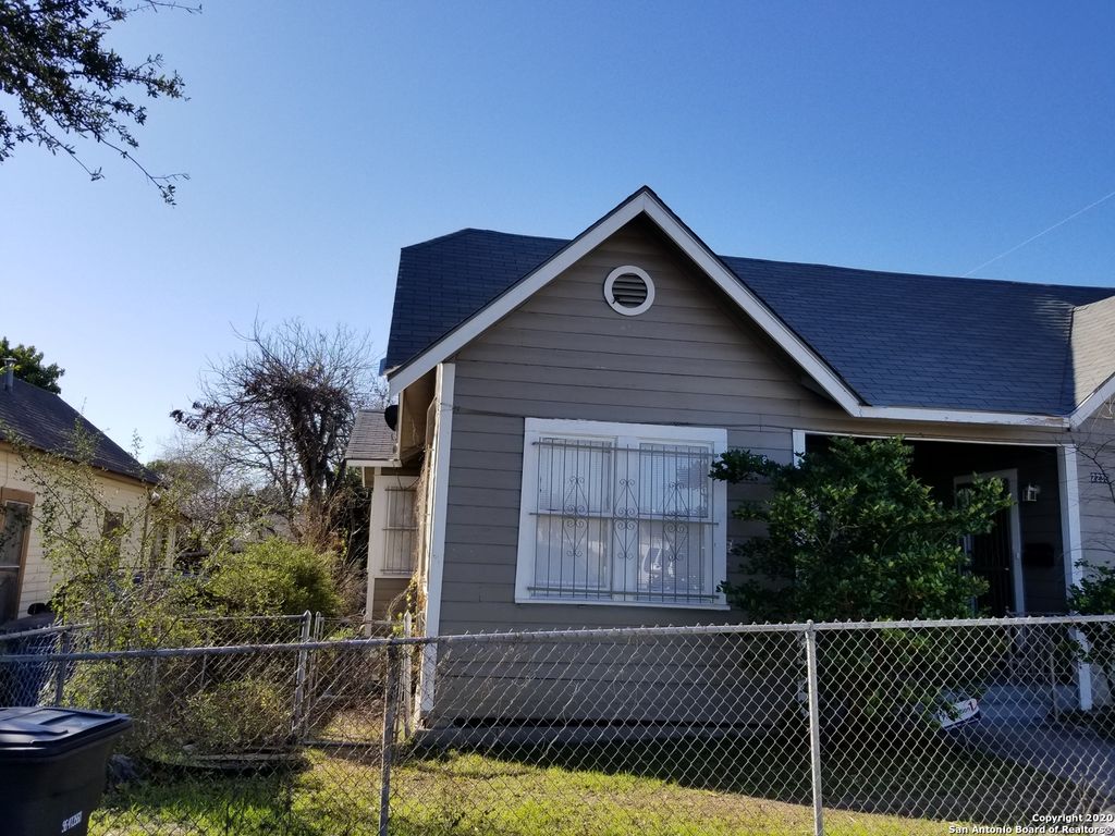 2238 Interstate 35, San Antonio, TX 78208