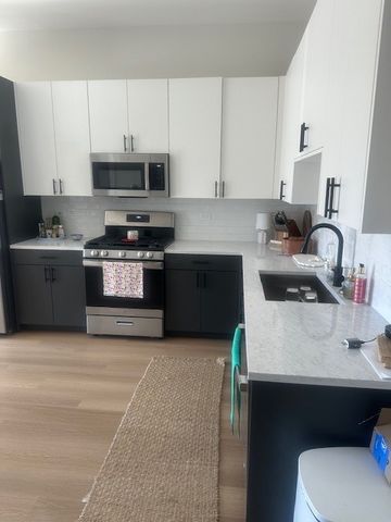 3204 N Clifton Avenue 309, Chicago, IL 60657