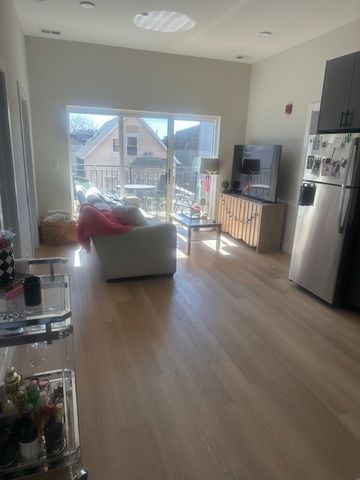 3204 N Clifton Avenue 309, Chicago, IL 60657