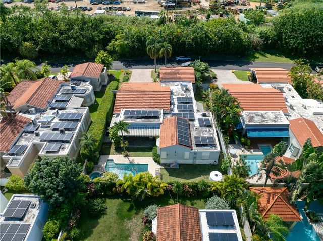 33 CAMINO LAS TORTOLAS, Dorado, PR 00646