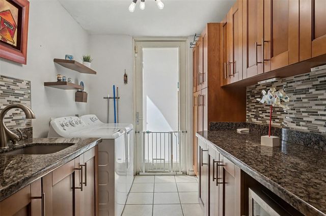 33 CAMINO LAS TORTOLAS, Dorado, PR 00646