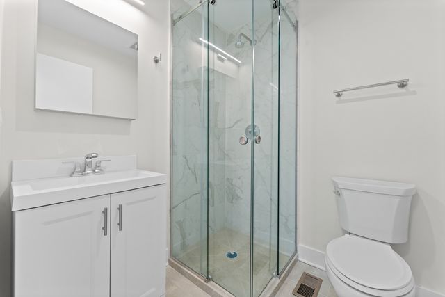 220 S Western Avenue B, Chicago, IL 60612