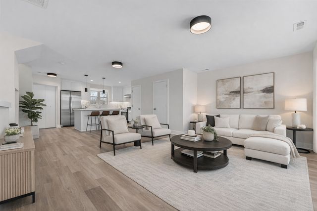 220 S Western Avenue B, Chicago, IL 60612