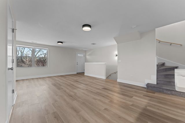 220 S Western Avenue B, Chicago, IL 60612