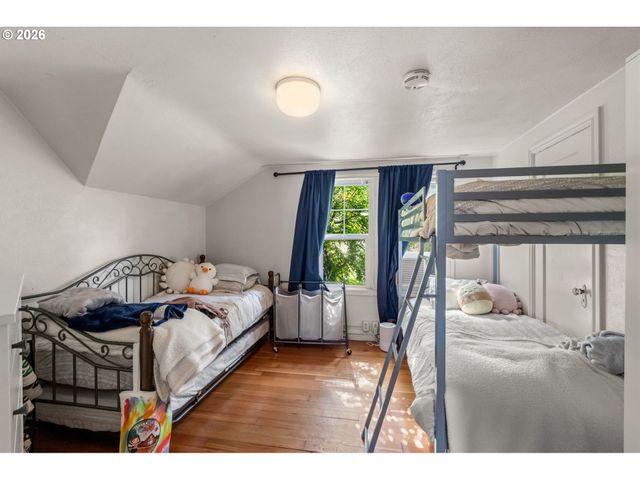 239 E 14TH Ave, Eugene, OR 97401