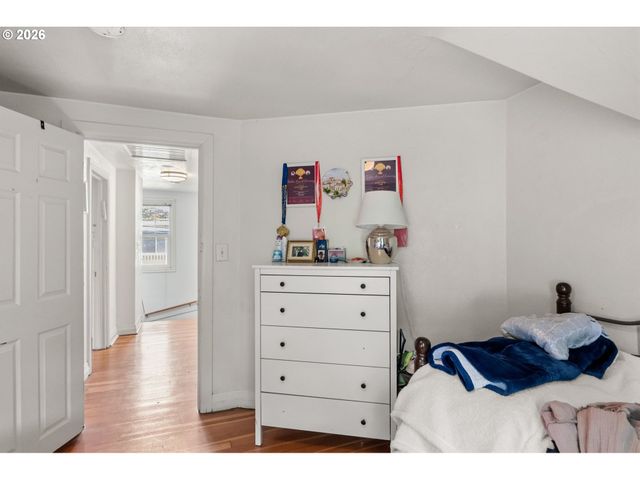 239 E 14TH Ave, Eugene, OR 97401