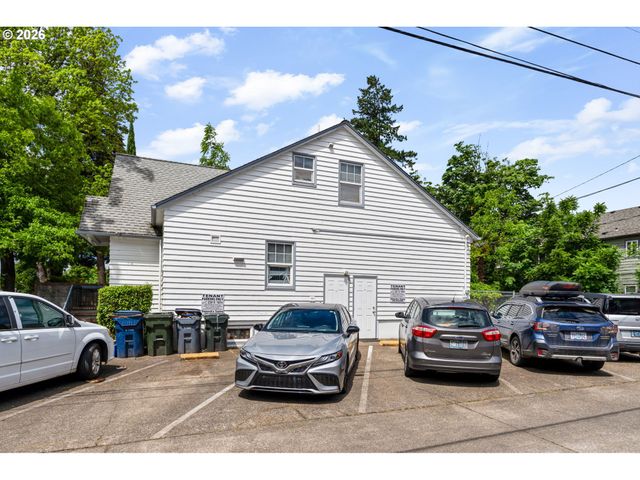 239 E 14TH Ave, Eugene, OR 97401