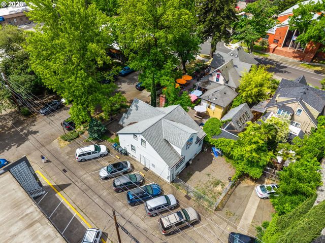 239 E 14TH Ave, Eugene, OR 97401