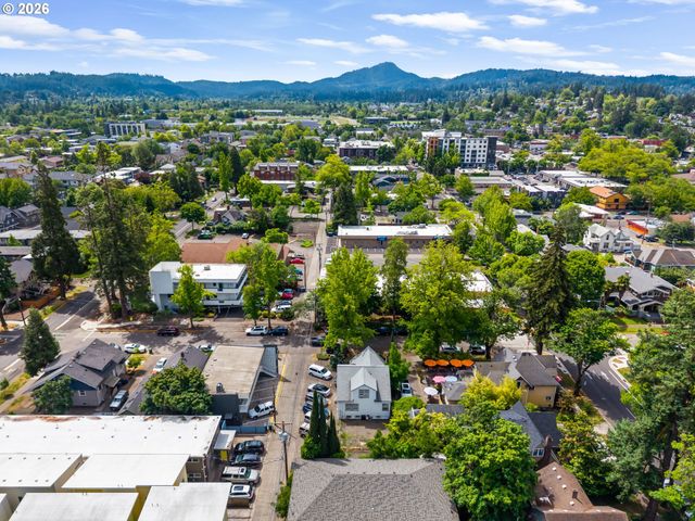 239 E 14TH Ave, Eugene, OR 97401