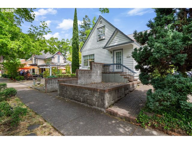 239 E 14TH Ave, Eugene, OR 97401
