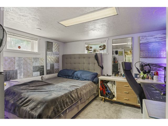 239 E 14TH Ave, Eugene, OR 97401