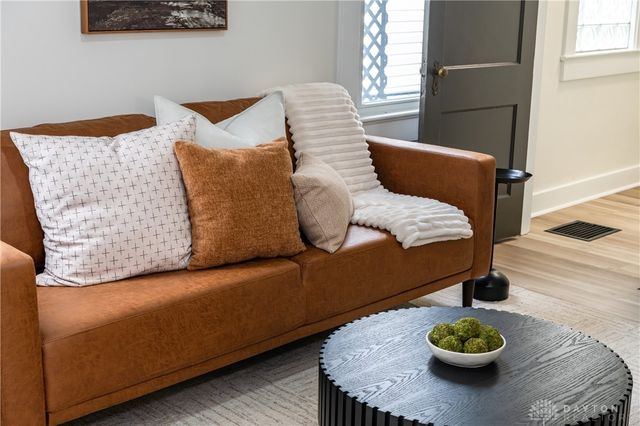 431 Triangle Avenue, Oakwood, OH 45419