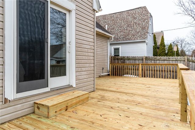 431 Triangle Avenue, Oakwood, OH 45419