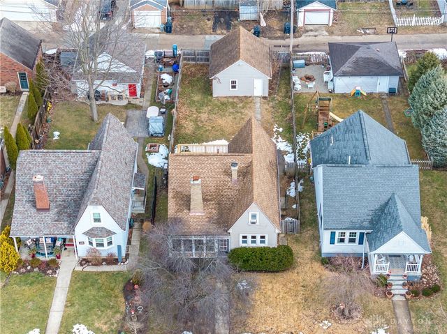 431 Triangle Avenue, Oakwood, OH 45419