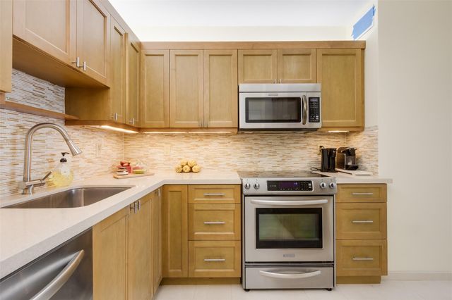 888 Intracoastal Dr 3D, Fort Lauderdale, FL 33304