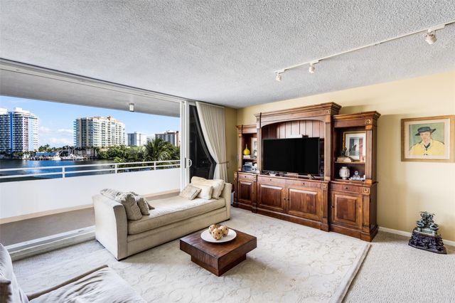 888 Intracoastal Dr 3D, Fort Lauderdale, FL 33304