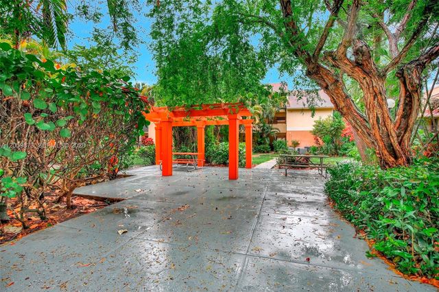9999 Summerbreeze Dr 808, Sunrise, FL 33322
