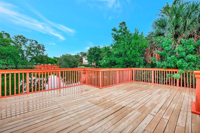 9999 Summerbreeze Dr 808, Sunrise, FL 33322