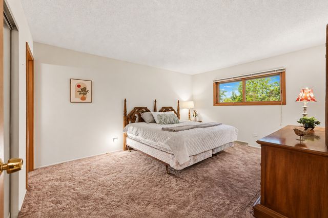 1723 E Maya Lane, Mount Prospect, IL 60056