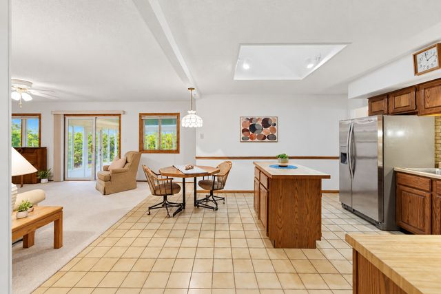 1723 E Maya Lane, Mount Prospect, IL 60056