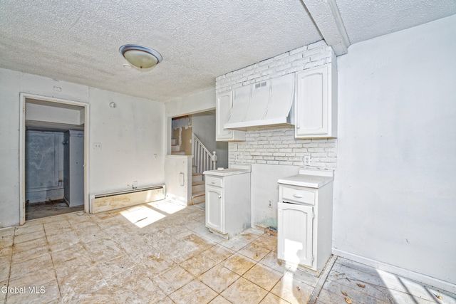 13 Winslow Drive, Colonie, NY 12309